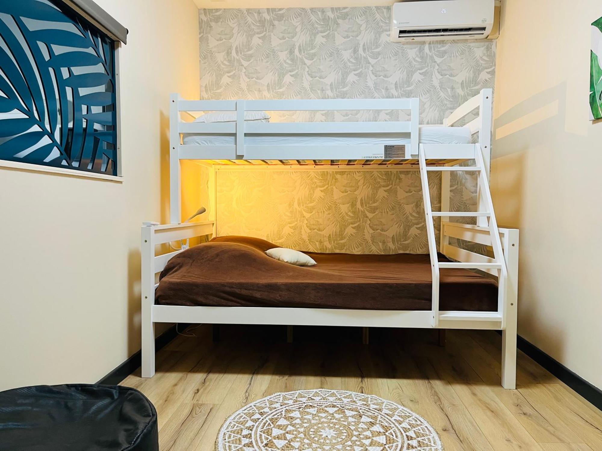 Kazyab Bed & Breakfast Сен-Пиер Екстериор снимка